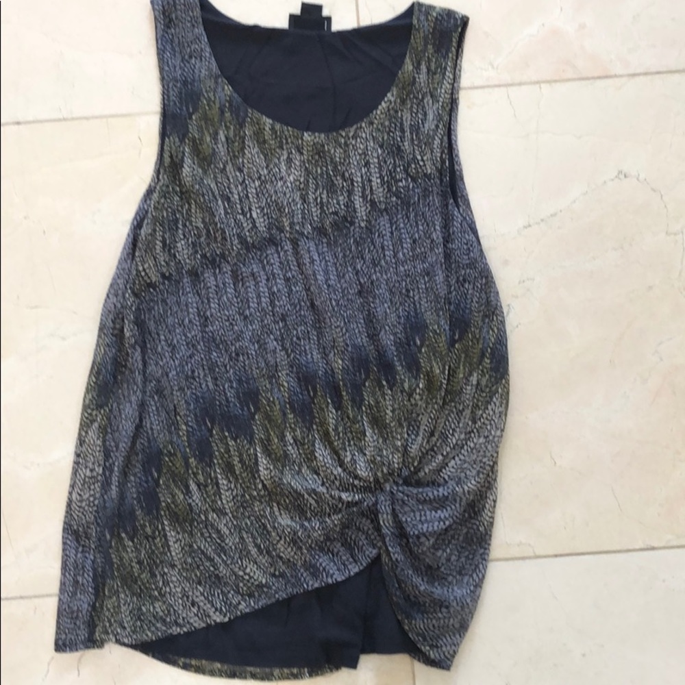 Deletta knot front blouse in gorgeous ombré sz M